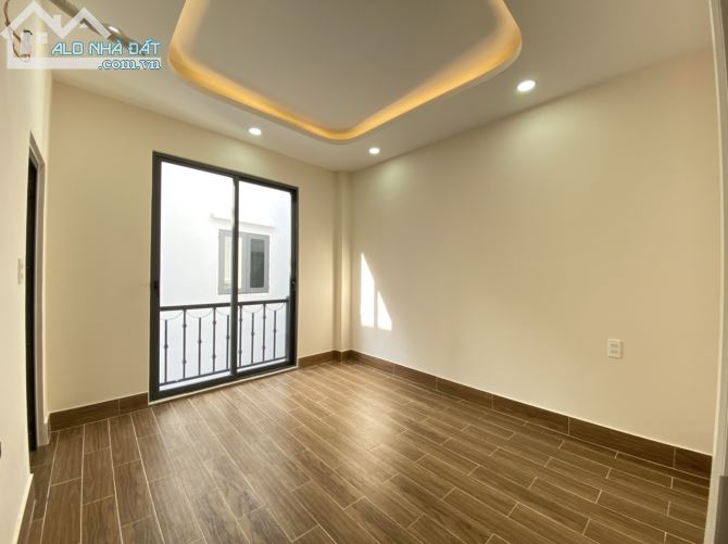 Chủ Bán Nhà Phan Văn Trị P.11 Trệt 2 Lầu + Sân Thượng, 4PN, 6WC, 7.5ty Thương lượng. - 4