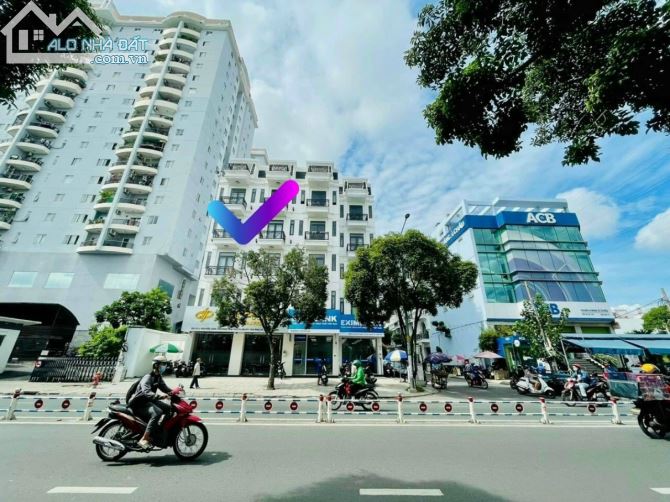 Bán Building mặt tiền Nguyễn Sơn,11x 23m, 5 lầu, Quận Tân Phú ngay trung tâm. Giá 55 tỷ TL