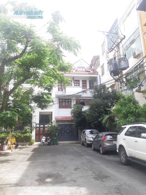 Cần bán nhanh nhà đường Trần Quốc Toản, Quận 3, DT: 25x35m, 3 lầu giá 205 tỷ