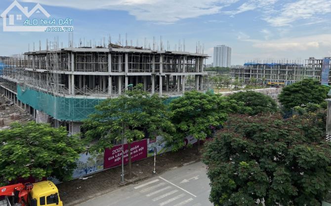Bán nhà Trâu Quỳ, Gia Lâm, DT 48m, 2 tầng, mặt tiền 4m, đường 12m, cạnh TQ5_giá 4.9 tỷ
