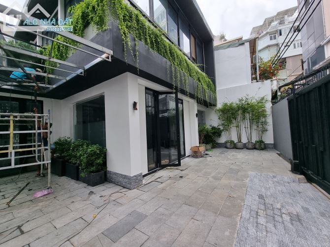 Bán biệt thự góc 3 mặt tiền đường Trần Đình Xu Quận 1 - DT 15*22 - 2 tầng - giá 70 tỷ. - 1