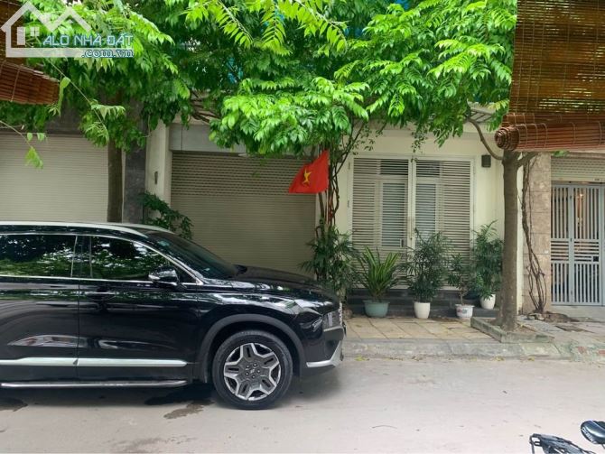 Cho thuê (CẢ NHÀ)Liền kề Trung Kính, Cầu Giấy,dt 80m,mt 8m,5 tầng, Giá 30tr/th.