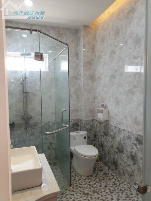 Bán nhà hẻm 5m Khu biệt thự ADC, 4.8x13.5m, Lửng 1 lầu, Giá 8.8 tỷ - 1
