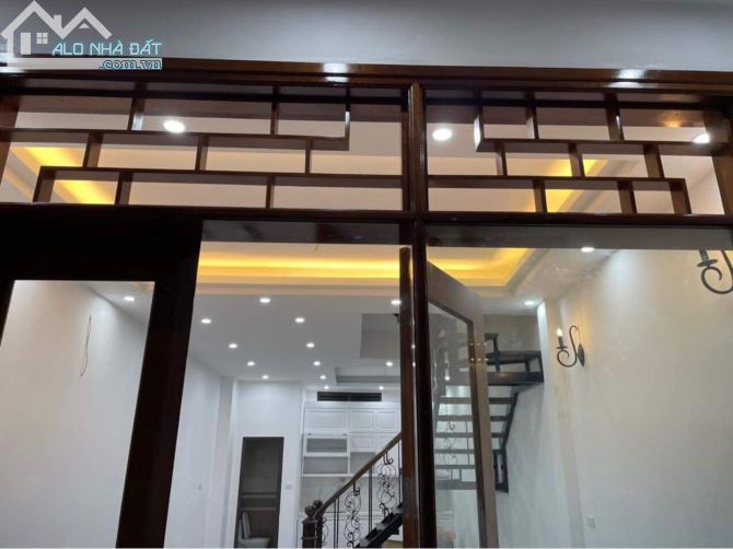 Nhà đẹp Cầu Giấy, nhà mới đẹp lung linh, thoáng trước sau, 80m ra phố - 64m2 - 5 tỷ - 5