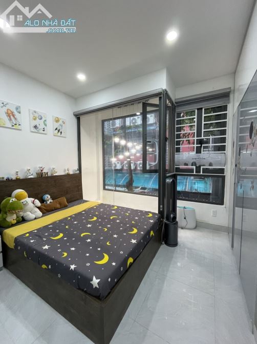 Bán nhà hẻm Vip 606 đường 3 tháng 2. 4 tầng. Mới tinh. Tặng nội thất. Chỉ 6,x tỷ. - 3