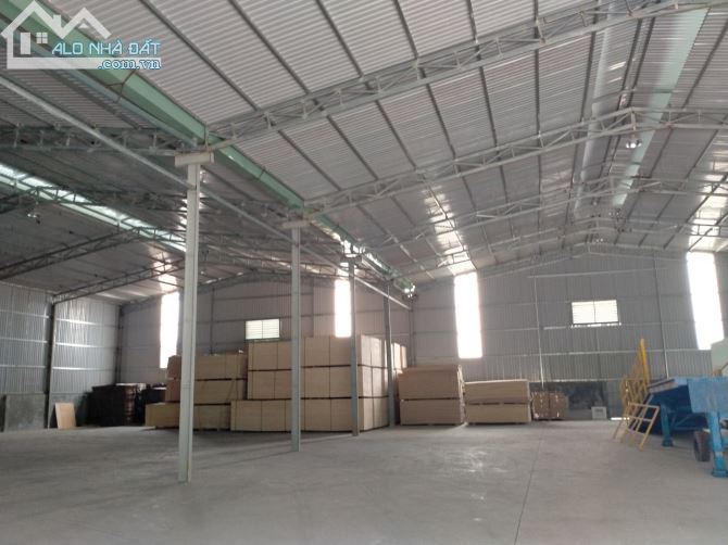 Hiên tại đang có kho xưởng 150m2, 250m2, 380m2, 700m2, 1500m2, bến xe trung tâm tp đà nẵng - 2