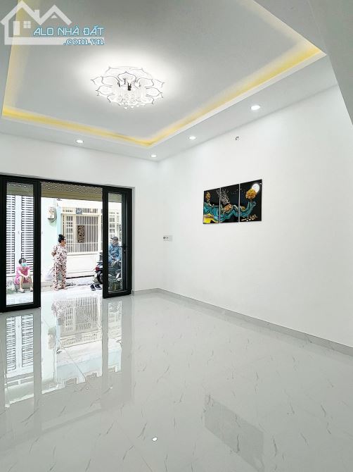 Kẹt Bank, bán gấp nhà HXH CMT8, Quận 3, 80m2, chỉ 15 tỷ 600