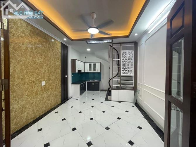MẶT PHỐ LÔ GÓC - MẶT PHỐ TRẦN ĐẠI NGHĨA- KINH DOANH - VỈA HÈ ĐÁ BÓNG   t - 2