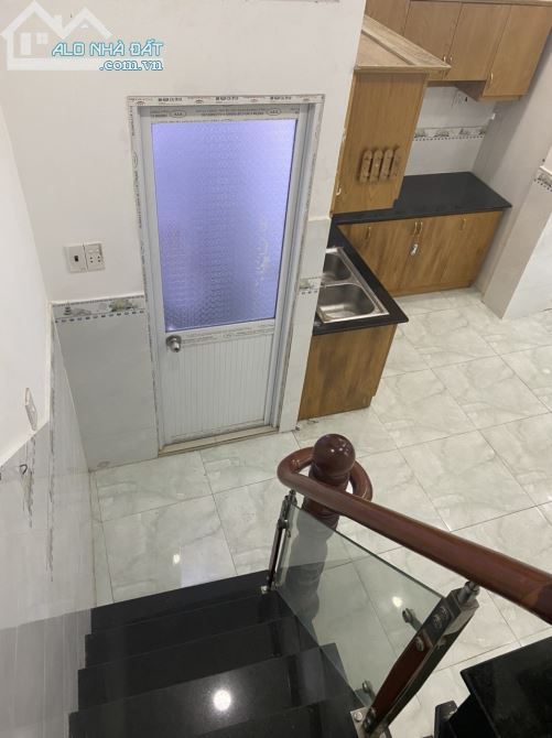 Lô góc 2 mặt HXH ngay cạnh Hà Đô. P12. Q10. 2 tầng. 30m2. Chỉ 5,x tỷ. - 2