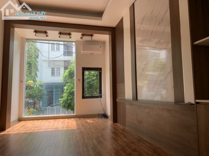 cần cho thuê nhà Bùi Huy Bích, Hoàng Mai  45m2 5 tầng ô tô tải tránh nhau - 2