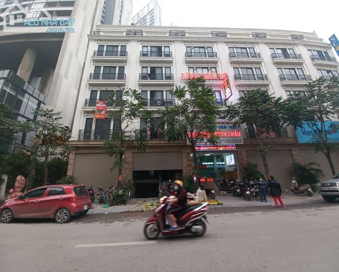 CHO THUÊ VĂN PHÒNG Hoàng Quốc Việt DT 50M2-120M2