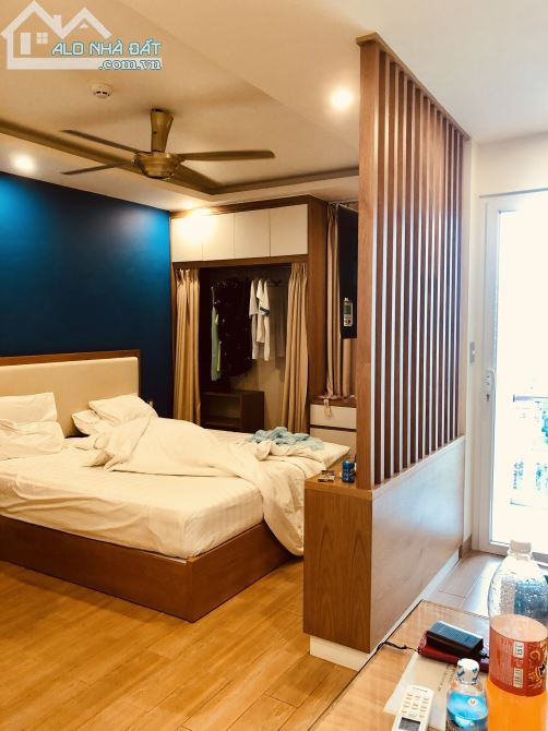 Bán toà nhà căn hộ đường Nguyễn Thị Minh khai 13 phòng giá 19 tỉ