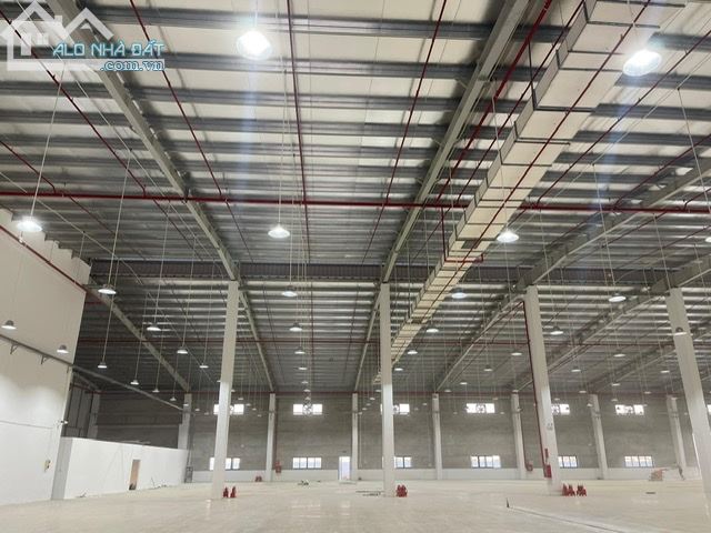 Cho thuê 1500m2 gần cầu Thanh Trì có PCCC