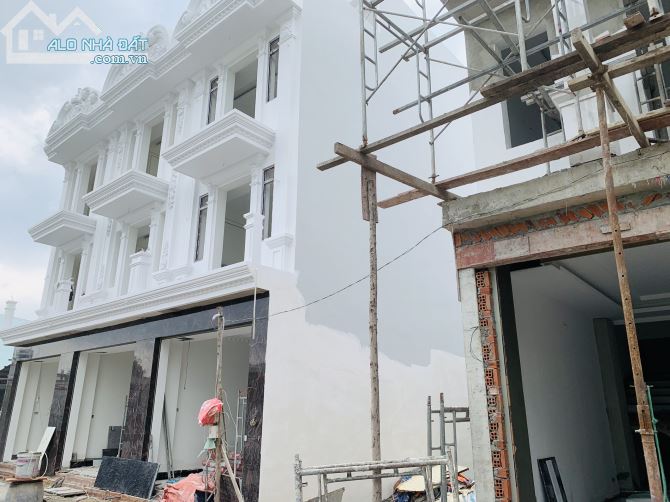 HOT Bình Tân Nhà Đẹp Phạm Đăng Giảng 61m2 Trệt 2L 4PN Giá Rẻ 5,8 Tỷ SHR