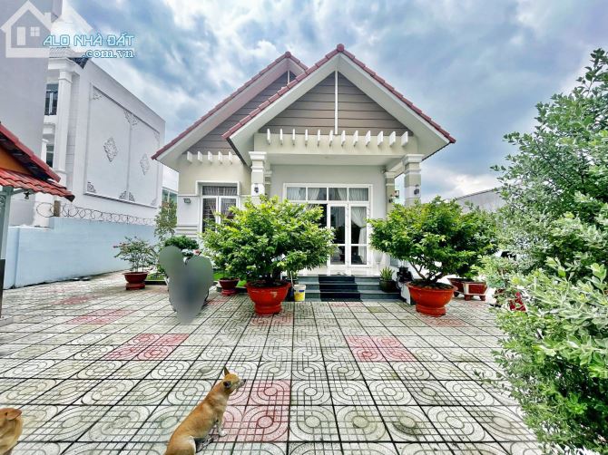 Biệt thự nhà vườn gần Tên Lửa Bình Tân 640m2 20x34, phù hợp nghỉ dưỡng, giá 24 tỷ TL, hiếm