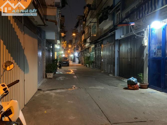 VIP P.01- Xe Hơi Ngay PHAN ĐÌNH PHÙNG- ĐOÀN THỊ ĐIỂM- 63m2(3.8/4.8x16)- 5Lầu- 6PN