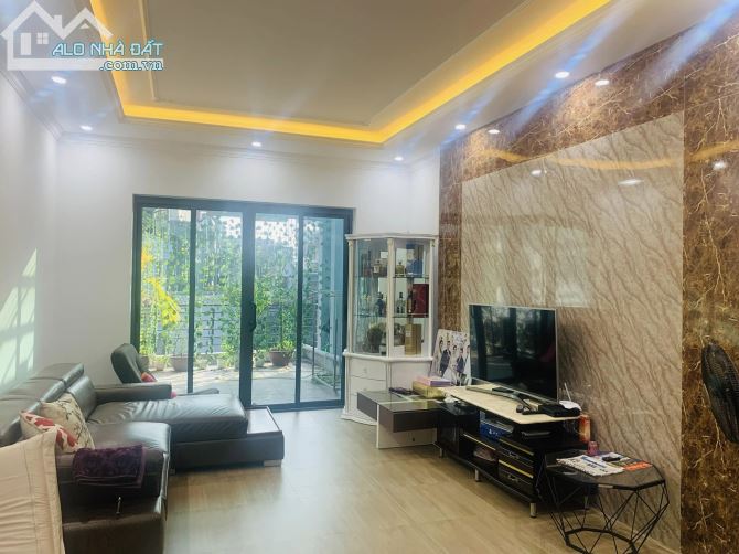 💥 TÒA NHÀ MẶT PHỐ VÕ VĂN DŨNG 9 TẦNG THANG MÁY MT 5M CHỈ 31.5 TỶ 💥