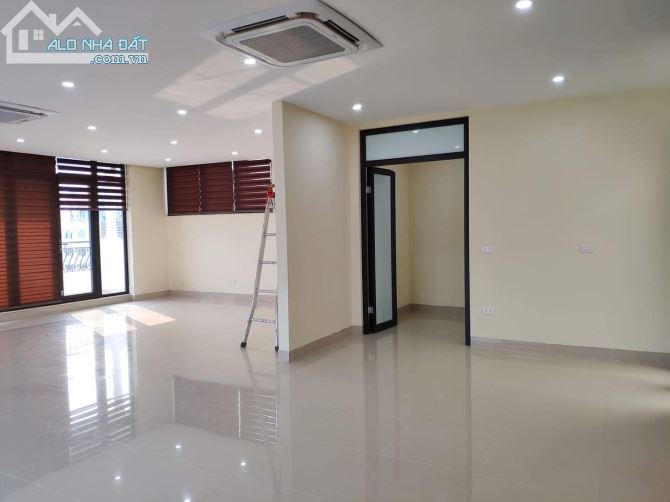 Lô góc mặt phố Nguyễn Xiển, cho thuê 2 tỷ/năm, 120m2, 9 tầng, mặt tiền 9m, chỉ 58 tỷ - 2