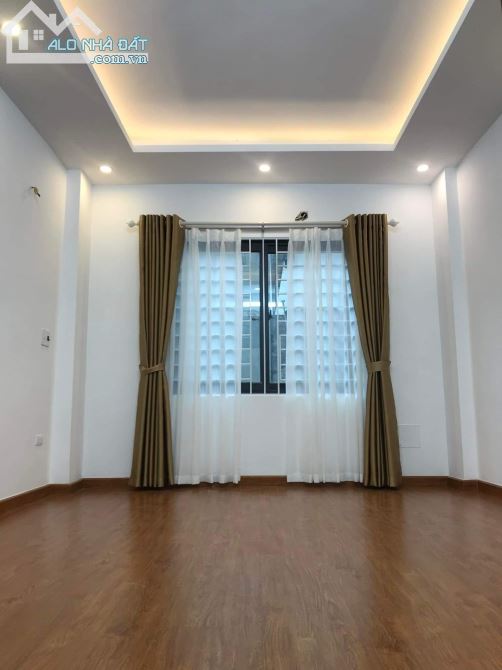 Bán nhà Đức Diễn - Bắc Từ Liêm S41m * 5 tầng - 4