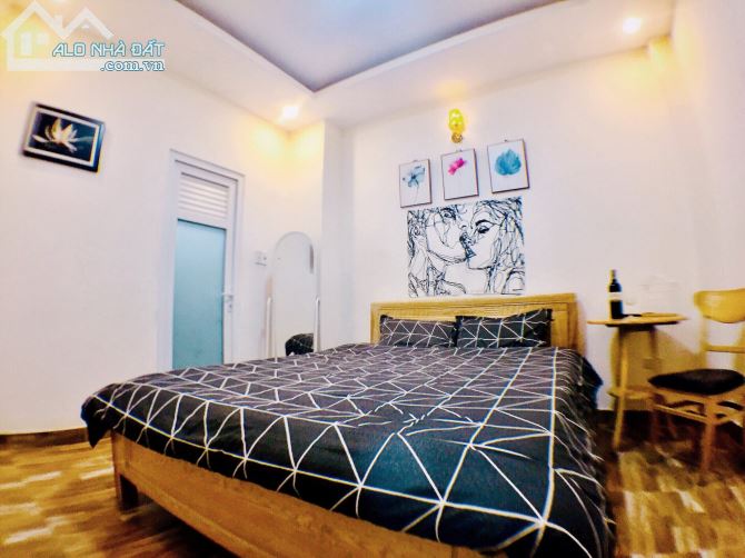 Bán homestay ngay trung tâm tp Đà Lạt. Diện tích sàn 400m² 10 phong kinh doanh. 10ti6 - 5