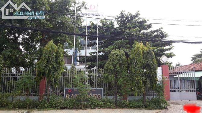 Biệt thự 32x50 đang kinh doanh Rạng Đông Sport MT đường Einstein P.Bình Thọ Tp Thủ Đức