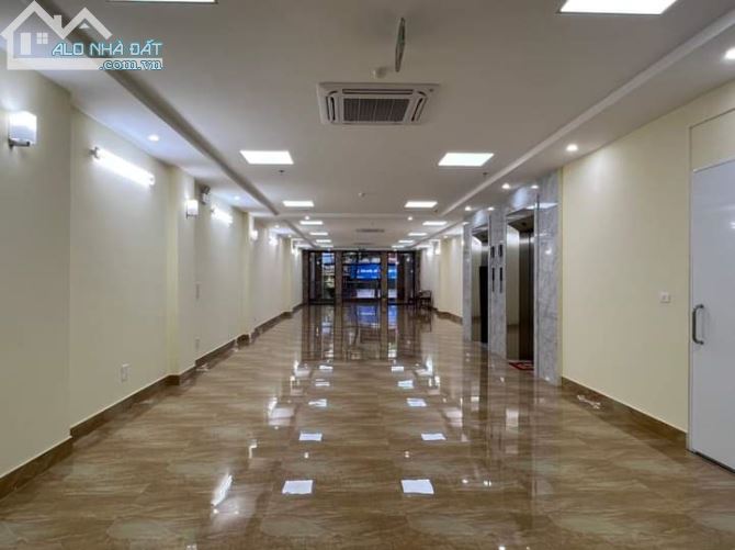 BÁN TOÀ NHÀ 10 TẦNG MẶT PHỐ VƯơNG THỪA VŨ 250M2- GIÁ 79 Tỷ. VĂN PHÒNG- SHOWROOM - VỈA HÈ - 7