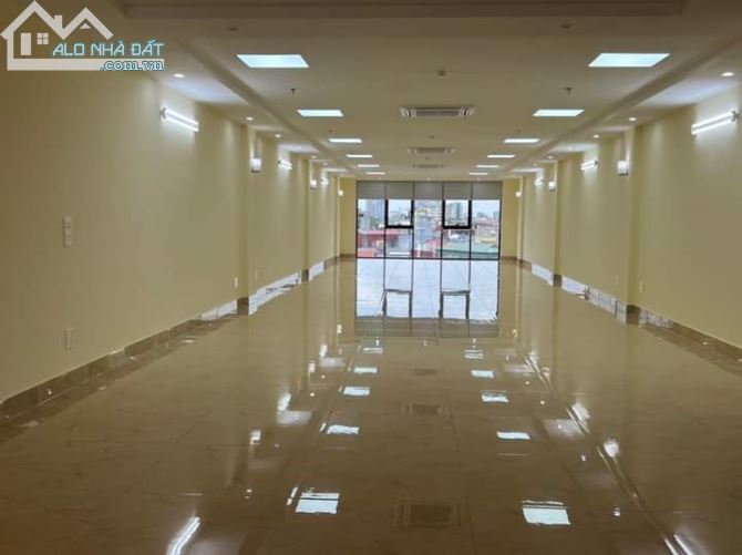 BÁN TOÀ NHÀ 10 TẦNG MẶT PHỐ VƯơNG THỪA VŨ 250M2- GIÁ 79 Tỷ. VĂN PHÒNG- SHOWROOM - VỈA HÈ - 8