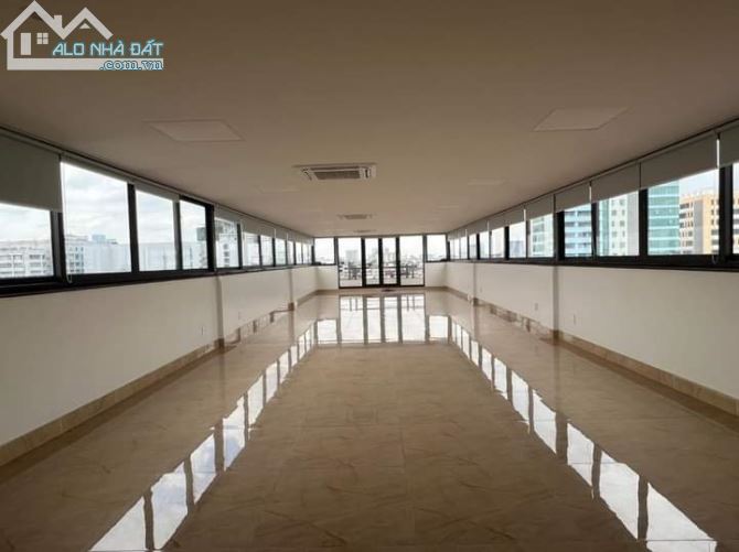 BÁN TOÀ NHÀ 10 TẦNG MẶT PHỐ VƯơNG THỪA VŨ 250M2- GIÁ 79 Tỷ. VĂN PHÒNG- SHOWROOM - VỈA HÈ - 9