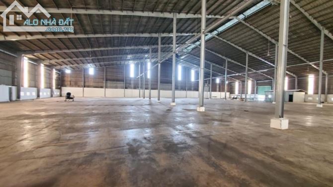 Cho thuê kho xưởng 1115m2- 1300m2- 2800m2- 3000m2- 8000m2 đường QL 51, Tam Phước, Biên Hoà