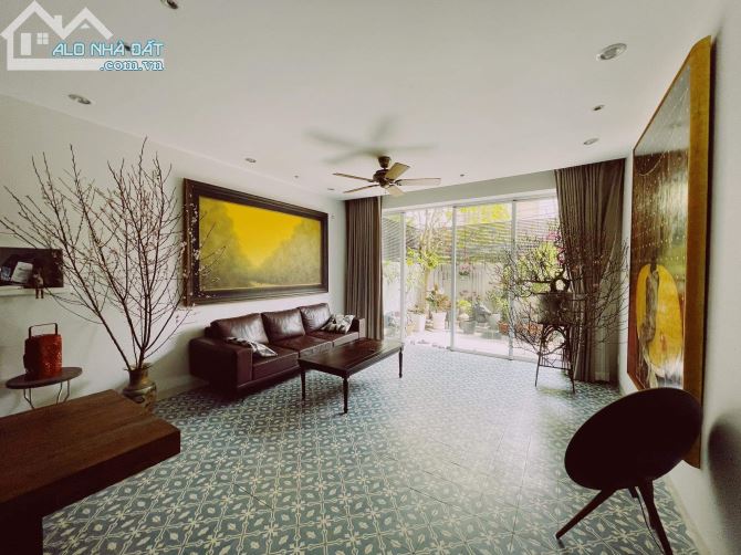 Định Cư Bán Biệt Thự 4 Tầng cực đẹp đường Quốc Hương Thảo Điền 350m2