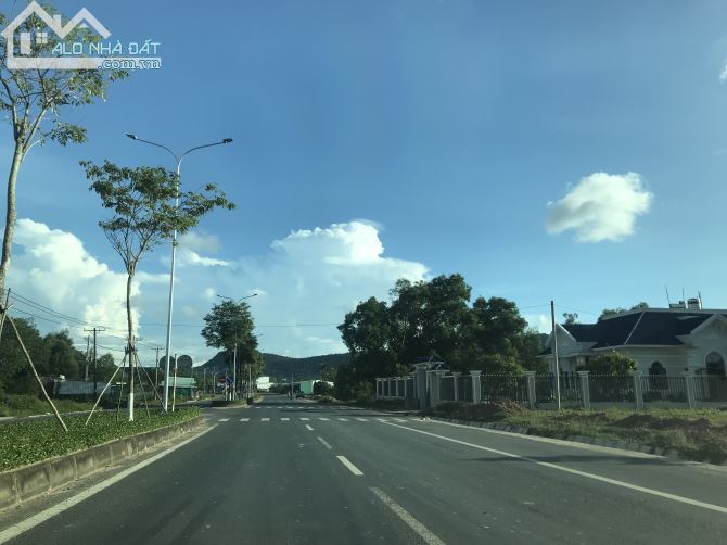 Bán đất mặt tiền nguyễn trung trực nd Phú Quốc - 1