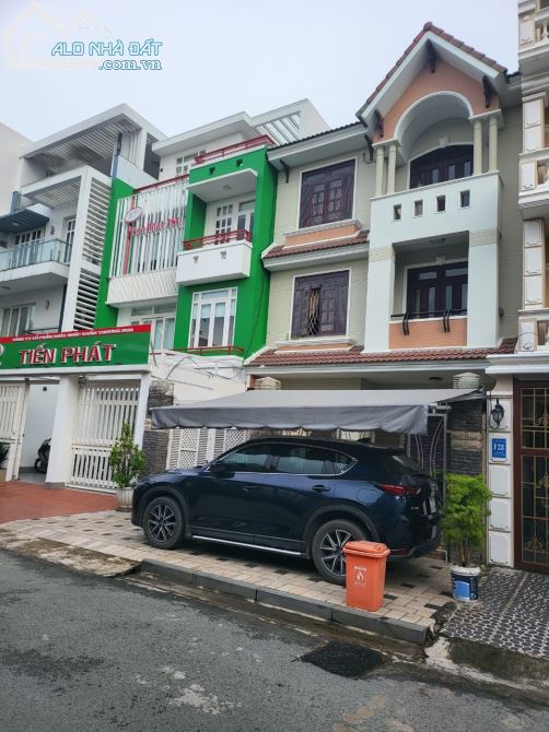 Định cư bán gấp Biệt Thự 3 tầng đẹp đường Lương Định Của, An Phú, 26 Tỷ - 2