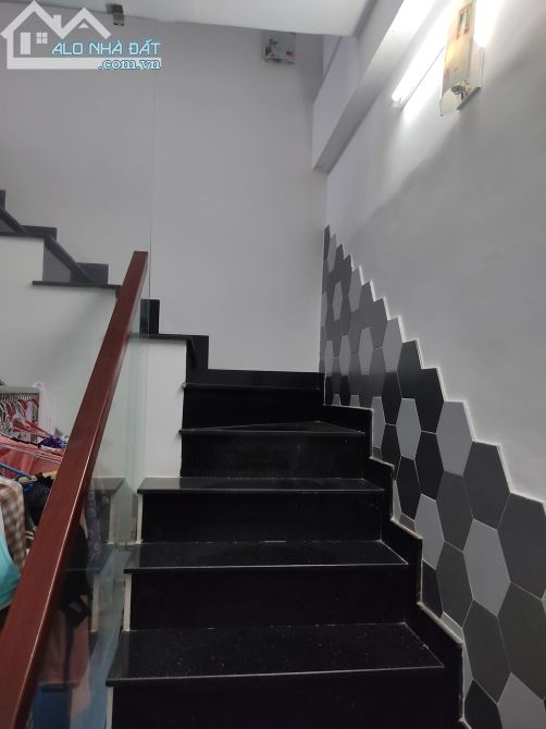 Nhà mặt tiền LÝ THƯỜNG KIỆT, P. 7, Gò Vấp, 135m2, 14.4 Tỷ - 2