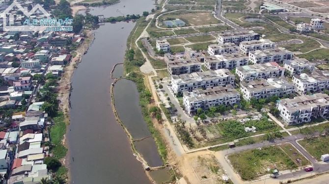 Cần bán nền biệt thự có móng sẵn khu đô thị Eco Charm, giá rẻ hơn thị trường 400tr - 3