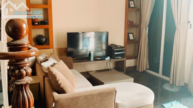 Bán biệt thự đường Hoàng Hoa Thám q.Bình Thạnh - DT 8*20 - 5 tầng - HĐT 100tr - giá 22.8 t