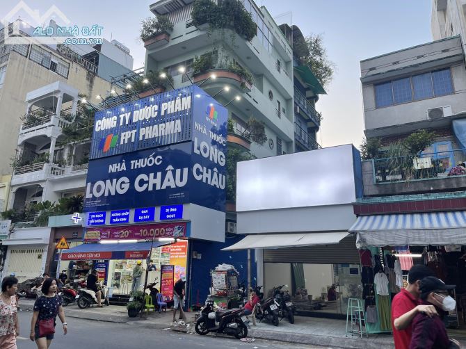 Bán nhà siêu vị trí 2MT đường Cô Giang