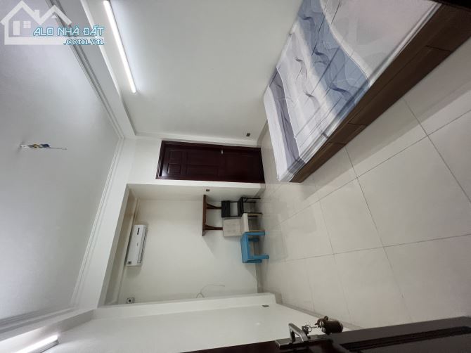 Cho thuê nhà đình thôn 65m2 7 tầng 11 phòng giá 35tr - 1