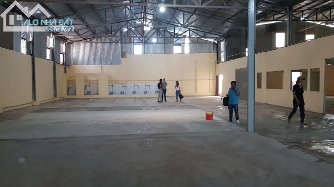 CHO THUÊ NHÀ XƯỞNG PHƯỜNG AN PHÚ ĐÔNG QUẬN 12 DT: 1000M2 GIÁ 42 TRIÊU/THÁNG