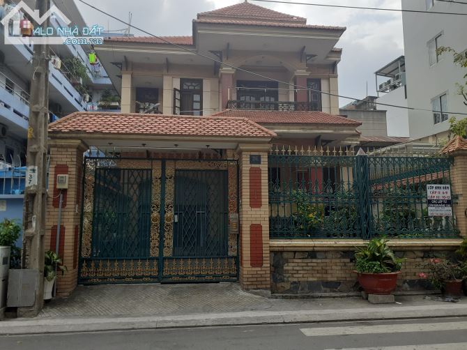 Cần bán gấp biệt thự Hồ Biểu Chánh - Nguyễn Văn Trỗi 12x18m trệt 2 lầu chỉ 40 tỷ