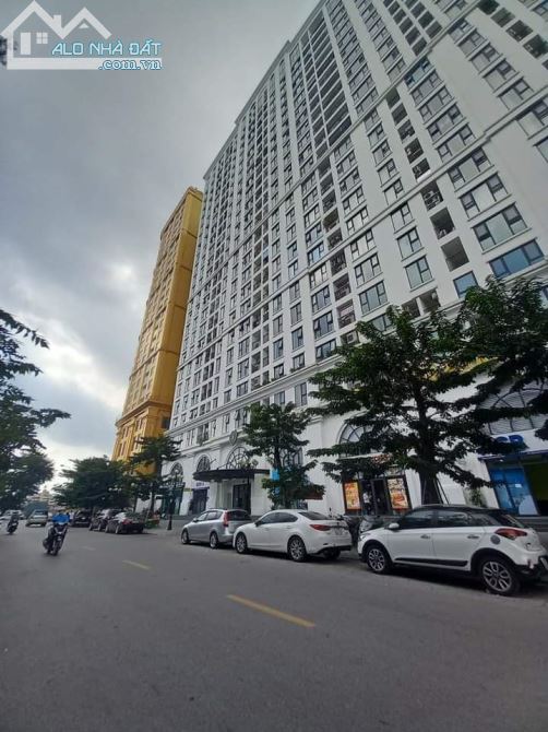 Bán nhà mặt phố Núi Trúc, gần Nam Cao, 80m2, 5T tháng máy, MT 5m nhỉnh 26 tỷ