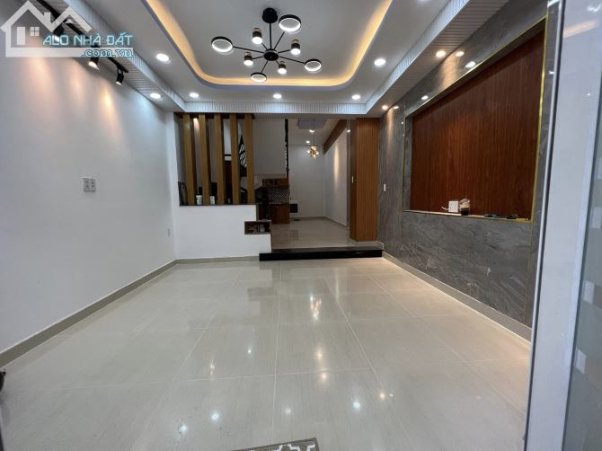 Nhà đẹp lung linh,diện tích lớn khu trung tâm P.14,GV:giá chỉ 5.48 tỷ - 1