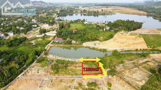 Chính chủ gửi bán 1250m2 có  200m2 thổ cư .  bám hồ khu trung tâm Đồng Chanh – Lương Sơn