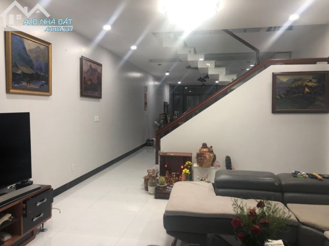 Cần Bán Biệt Thự 1 Trệt 1 Lầu Đường Lê Trọng Tấn Thuộc Phường Phú Thuỷ TP Phan Thiết BT - 2