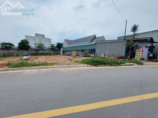 Bán nền đất 24x20m mặt tiền nhựa Nguyễn Thị Hạnh, Đức Lập Thượng , Đức Hòa giá 4.9 tỷ - 4