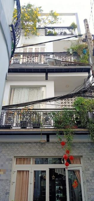 Nhà mới đẹp ở ngay,Quận 10, tặng nội thất sang trọng, 35m2, chủ gấp bán, 5.9 T