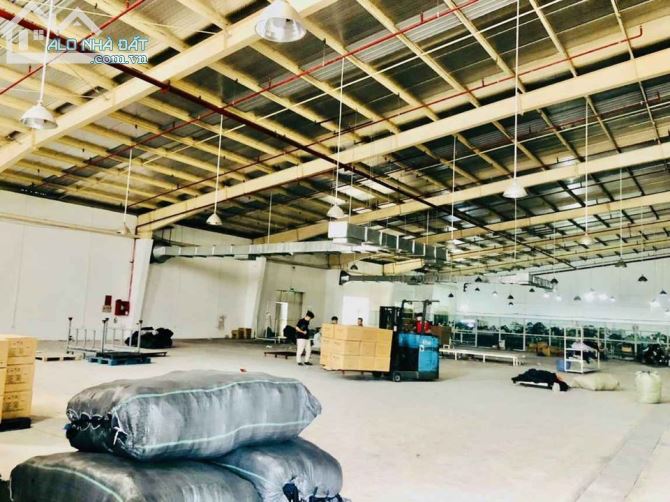 Cho thuê kho xưởng Nguyên khê dt 2800m, pccc tự động nghiệm thu giá 110k/m