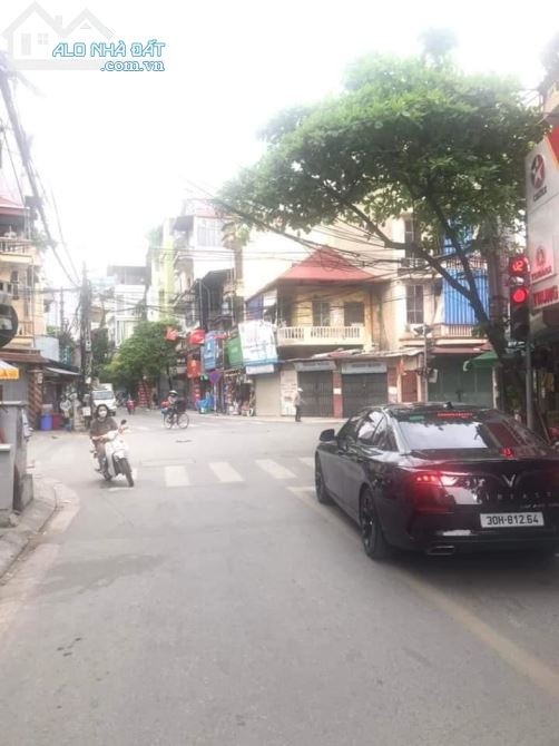 Bán mảnh đất phân lô Tây Nam Linh Đàm DT 60m² chỉ 7,6 tỉ. Ô tô vào nhà.  - DT 60m² - 4