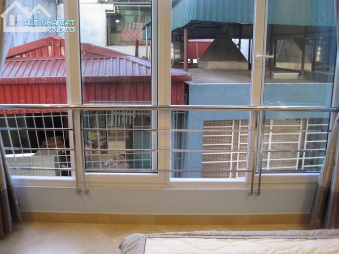 Cho thuê căn hộ chung cư thang máy đủ tiện nghi phố Đào Tấn, gần Nguyễn Khánh Toàn. - 5