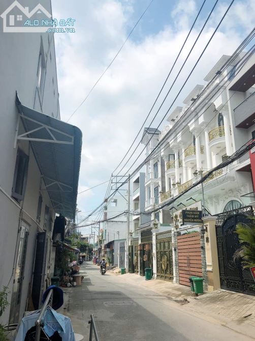 GIẢM 1 TỶ - HẺM XE TẢI GẦN AEON TÂN PHÚ - 4 x 16 - KHU VỰC XÂY 4 TẦNG - GIÁ 5 TỶ X. - 2