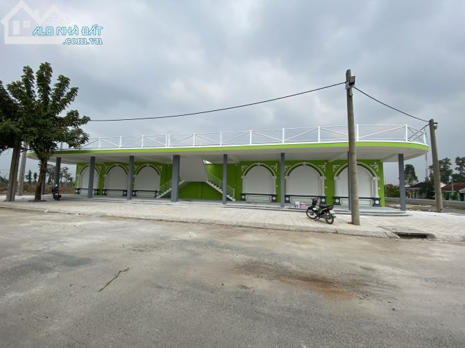 Đất Mặt Tiền ĐT 833B. Đối Diện Chợ Long Cang. DT 85m2. SHR. Thổ Cư 100%.